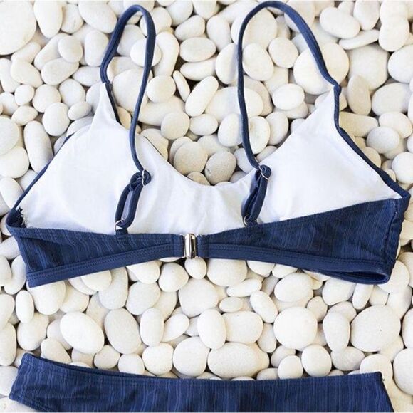 NWT Large, Ribbed Navy Blue Bikini Set - Picture 6 of 9
